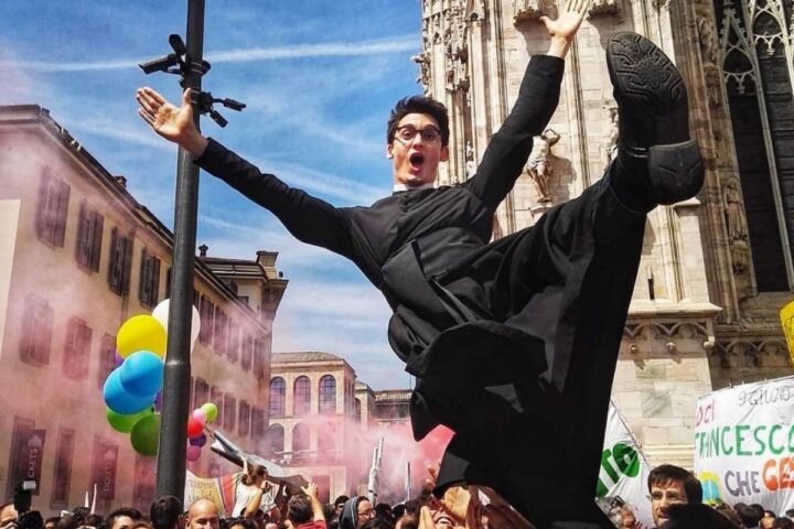 Preti influencer: anche Don Alberto Ravagnani annuncia il Vangelo sui social