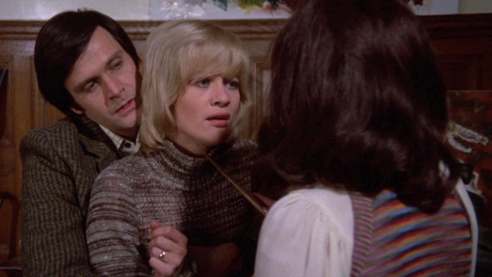 Joan Collins, Judy Geeson e Ralph Bates in Paura nella notte, 1972